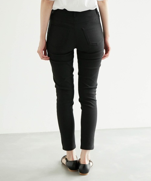 GUNZE(グンゼ)の「【GUNZE/グンゼ】綿混レギンスパンツ(その他パンツ・レディース・ブラック/オフホワイト・40/36/38)」の4枚目の写真