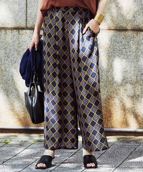 IEDIT（イディット）の「ＩＥＤＩＴ　接触冷感がうれしい　モロッカン柄のサラっとパンツ（その他パンツ・レディース・ベージュ系その他/ネイビー・MEDIUM/LARGE/X-LARGE/XX-LARGE）」の2枚目の写真
