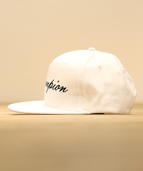 And A(アンドエー)の「Champion Baseball Cap(キャップ・メンズ・ホワイト/ブラック・FREE)」の1枚目の写真