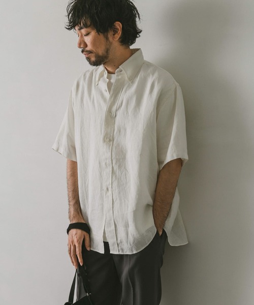 URBAN RESEARCH DOORS(アーバンリサーチドアーズ)の「リネンボタンダウンシャツ(シャツ/ブラウス・メンズ・ブルー/グリーン/ネイビー/オフホワイト・MEDIUM/LARGE)」の8枚目の写真