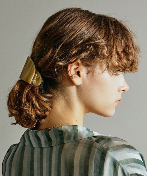 GOLDY（ゴールディ）の「ニュアンス トライアングル アセチ ヘアー クリップ（バレッタ/ヘアクリップ・レディース・ライトブルー/ブラウン/イエロー/アイボリー/グレー/グリーン・FREE）」の8枚目の写真