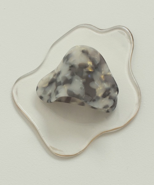 GOLDY（ゴールディ）の「ニュアンス トライアングル アセチ ヘアー クリップ（バレッタ/ヘアクリップ・レディース・ライトブルー/ブラウン/イエロー/アイボリー/グレー/グリーン・FREE）」の11枚目の写真