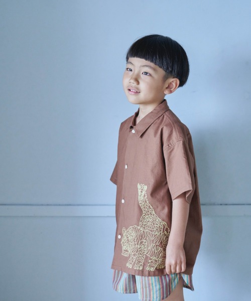 LOWRYS FARM(ローリーズファーム)の「YUMASUDA刺繍シャツ 126915(シャツ/ブラウス・キッズ・オフホワイト/ブラウン・110cm/120cm/130cm/140cm/150cm)」の2枚目の写真