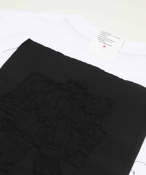 styles(スタイルス)の「seveskig Ver RX78 2 vs Cucuruz Doans ZAKUⅡ(Tシャツ/カットソー・メンズ・ホワイト・MEDIUM/LARGE)」の7枚目の写真