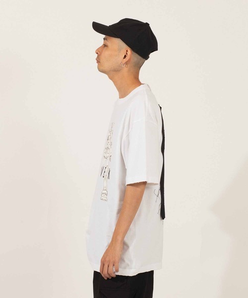 styles(スタイルス)の「seveskig Ver RX78 2 vs Cucuruz Doans ZAKUⅡ(Tシャツ/カットソー・メンズ・ホワイト・MEDIUM/LARGE)」の5枚目の写真