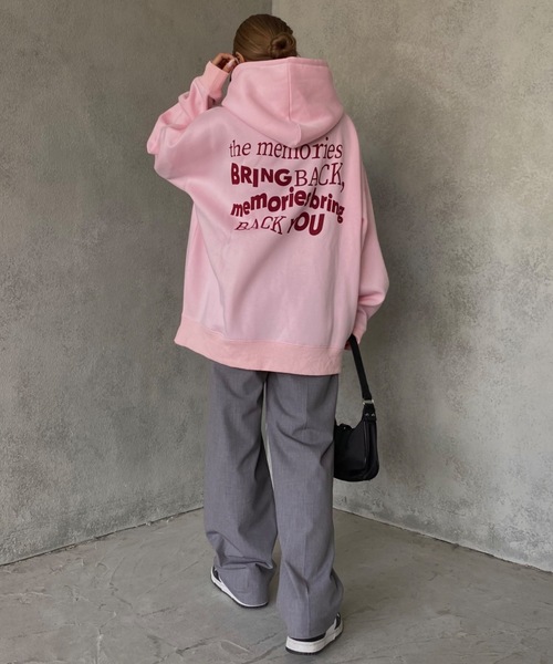 SHAGGIE(シャギー)の「バックメッセージプリントオーバー裏起毛パーカー(パーカー・レディース・グレー/ブルー/ピンク・FREE)」の18枚目の写真
