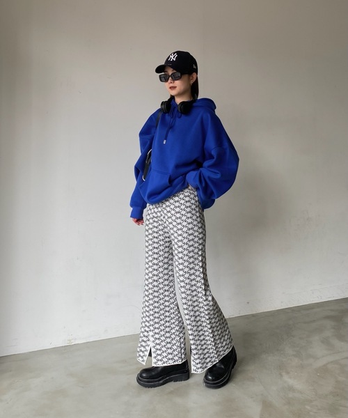 SHAGGIE(シャギー)の「バックメッセージプリントオーバー裏起毛パーカー(パーカー・レディース・グレー/ブルー/ピンク・FREE)」の11枚目の写真