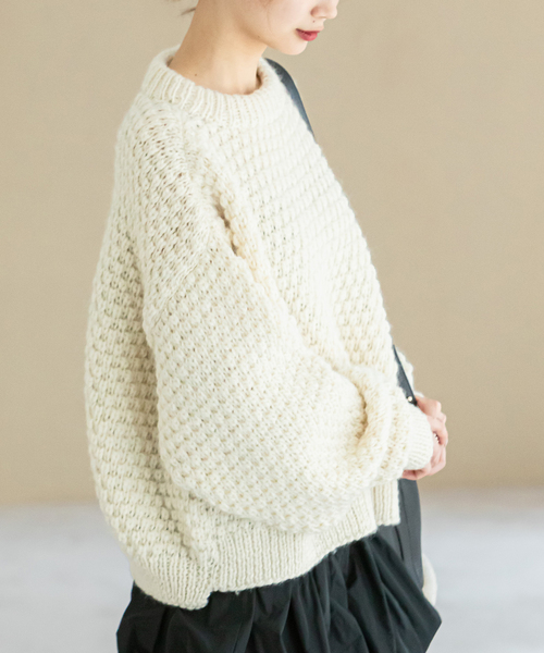 U by SPICK&SPAN SELECT(ユーバイスピックアンドスパンセレクト)の「【NEPAL HAND KNIT/ネパールハンドニット】別注 クロップド プルオーバー(ニット/セーター・レディース・ホワイト/ブラック系その他・FREE)」の10枚目の写真