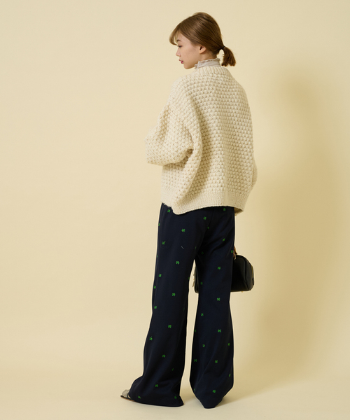 U by SPICK&SPAN SELECT(ユーバイスピックアンドスパンセレクト)の「【NEPAL HAND KNIT/ネパールハンドニット】別注 クロップド プルオーバー(ニット/セーター・レディース・ホワイト/ブラック系その他・FREE)」の22枚目の写真