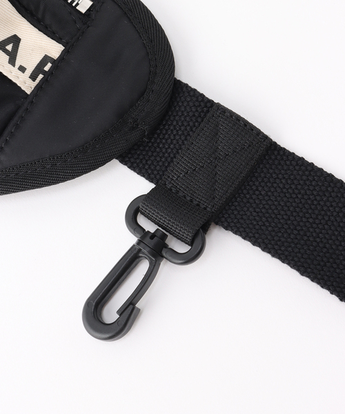 新品未使用 A.P.C. ボディーバッグ BANANE REPEAT カーキ - メルカリ