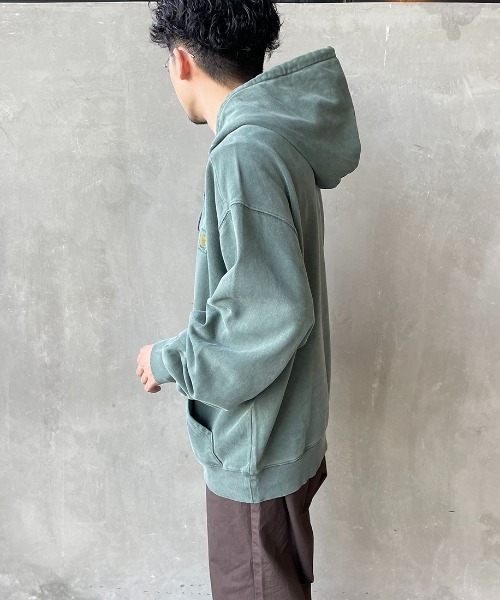 Carhartt WIP（カーハートダブリューアイピー）の「[carhartt WIP/カーハートダブリューアイピー] VISTA ワンポイントロゴスウェットパーカー（パーカー・レディース・モスグリーン/ダークグレー・S/M/L/XL）」の17枚目の写真