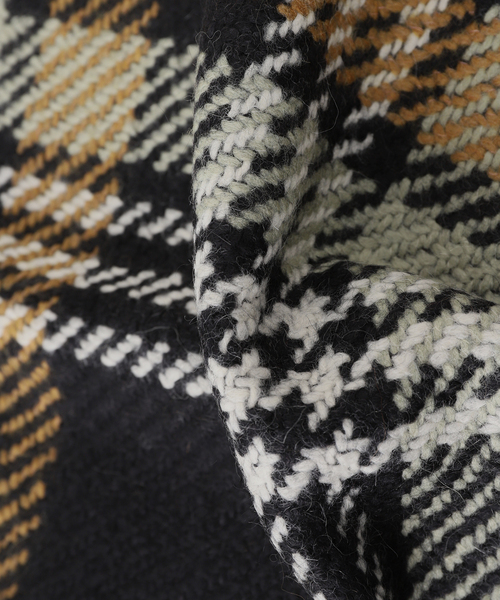 JOURNAL STANDARD（ジャーナルスタンダード）の「Wool Roving ビッグチェックストール（ストール/ショール・メンズ・ブラック/カーキ・FREE）」の11枚目の写真
