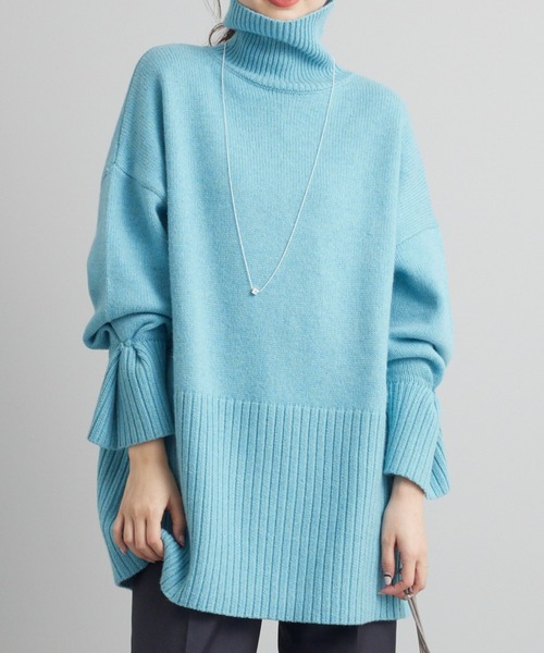 mystic（ミスティック）の「BACKスリットタートルニット（ニット/セーター・レディース・オフホワイト/ブルー/チャコールグレー/オレンジ・FREE）」の3枚目の写真