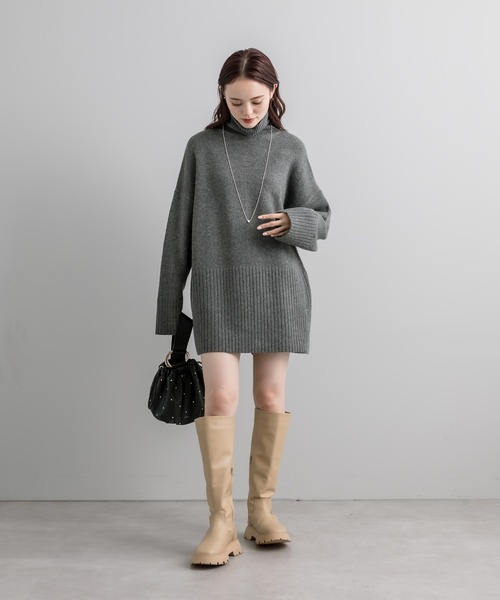 mystic（ミスティック）の「BACKスリットタートルニット（ニット/セーター・レディース・オフホワイト/ブルー/チャコールグレー/オレンジ・FREE）」の6枚目の写真