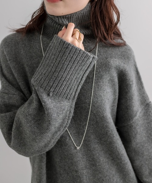 mystic（ミスティック）の「BACKスリットタートルニット（ニット/セーター・レディース・オフホワイト/ブルー/チャコールグレー/オレンジ・FREE）」の12枚目の写真