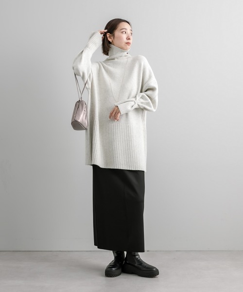 mystic（ミスティック）の「BACKスリットタートルニット（ニット/セーター・レディース・オフホワイト/ブルー/チャコールグレー/オレンジ・FREE）」の19枚目の写真