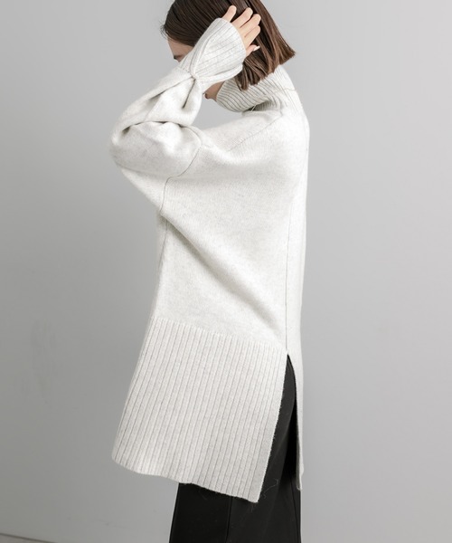 mystic（ミスティック）の「BACKスリットタートルニット（ニット/セーター・レディース・オフホワイト/ブルー/チャコールグレー/オレンジ・FREE）」の21枚目の写真