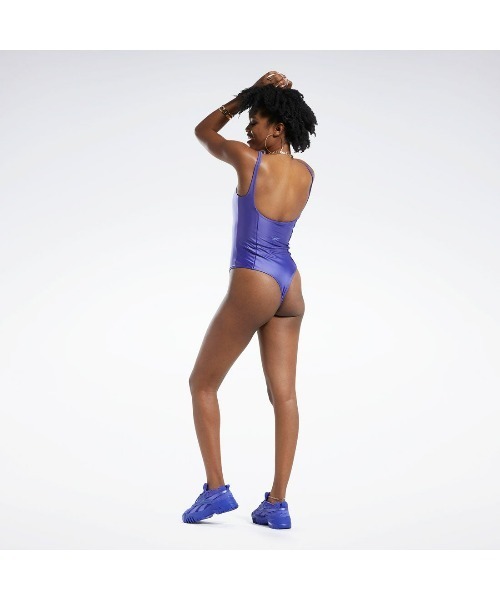 Reebok ブルゾン アウター カーディB トップス / Cardi B Top