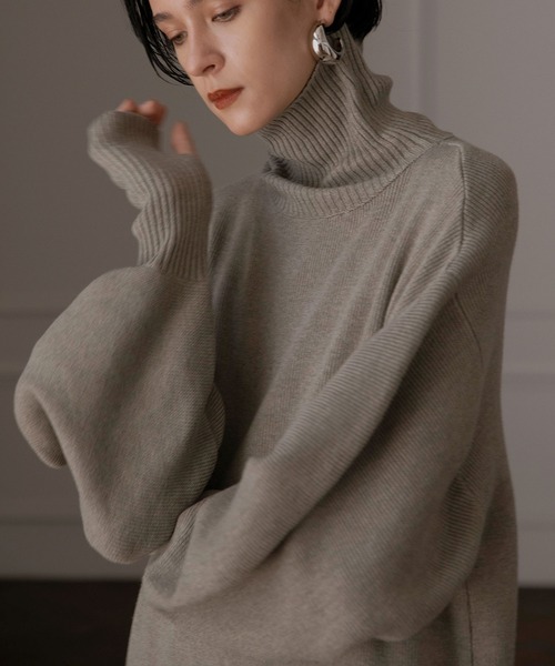 MIELI INVARIANT（ミエリインヴァリアント）の「Turtle Eco Knit Onepiece（ワンピース・レディース・アイボリー/グレー系その他/ブラック・FREE）」の4枚目の写真
