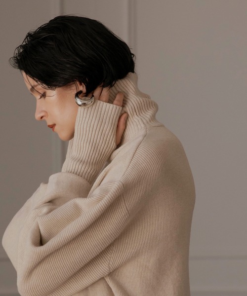 MIELI INVARIANT（ミエリインヴァリアント）の「Turtle Eco Knit Onepiece（ワンピース・レディース・アイボリー/グレー系その他/ブラック・FREE）」の11枚目の写真
