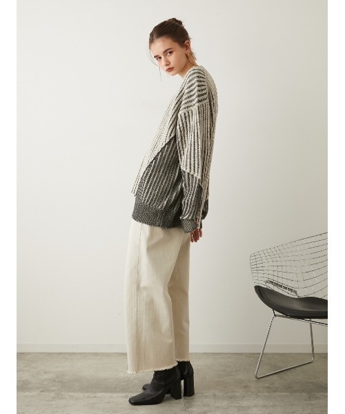 LA PEAU DE GEM（ラポドゥジェム）の「【LA PEAU DE GEM】プレーティングリブニット（ニット/セーター・レディース・ネイビー/グレー・FREE）」の9枚目の写真