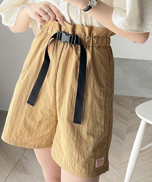 Java（ジャバ）の「《JaVa ジャバコラボ》大人のミニ。バックルベルトショートパンツ（その他パンツ・レディース・ベージュ系その他/モカ/ブラック・LARGE/MEDIUM/SMALL/X-LARGE）」の5枚目の写真