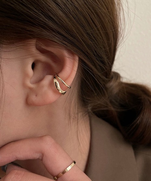 Fun & Daily（ファンアンドデイリー）の「F&D : ラインイヤーカフ（イヤーカフ・レディース・ゴールド/シルバー・FREE）」の3枚目の写真