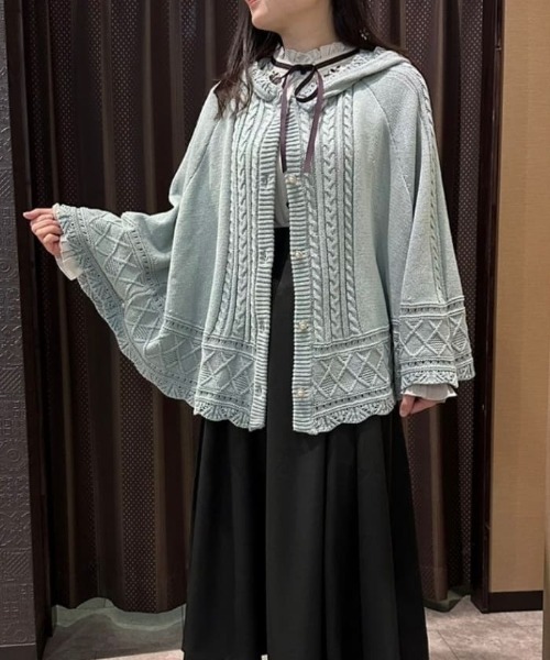 axes femme（アクシーズファム）の「ケーブルニットポンチョ（ポンチョ・レディース・キナリ/ラベンダー/ミント・FREE）」の3枚目の写真