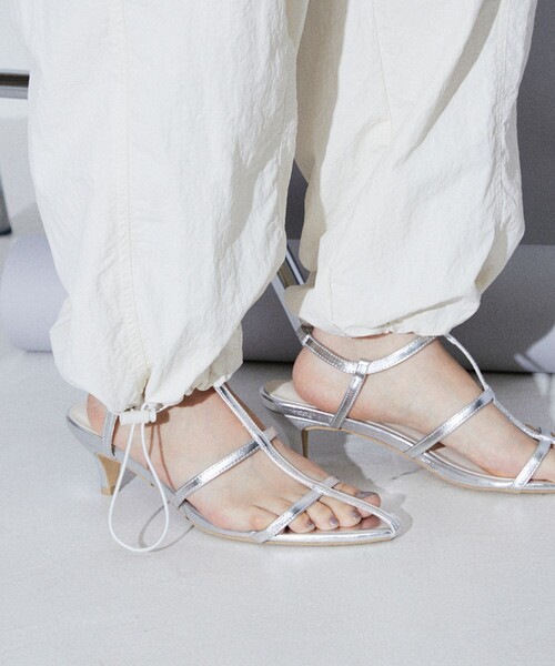 Firsthand（ファーストハンド）の「Firsthand/ファーストハンド リサイクルナイロン カーゴパンツ（カーゴパンツ・レディース・サックスブルー/ブラック/オフホワイト・FREE）」の17枚目の写真