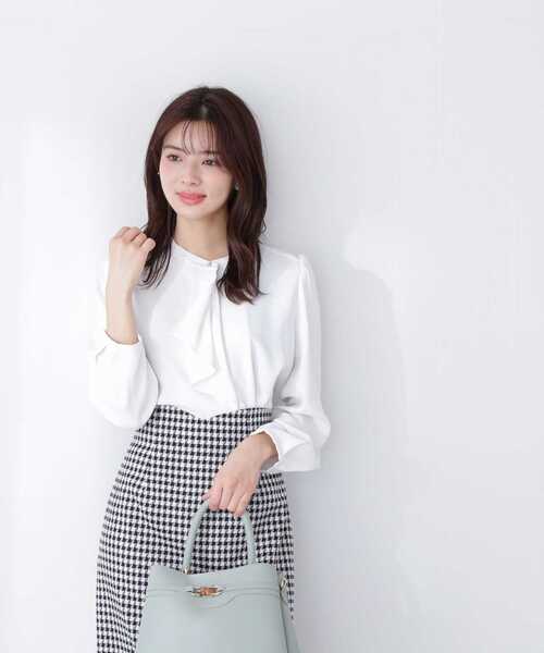 PROPORTION BODY DRESSING（プロポーションボディドレッシング）の「ラッフルボウタイブラウス / 1213110303（シャツ/ブラウス・レディース・ダークグレー/ホワイト/グレー・SMALL/MEDIUM）」の20枚目の写真