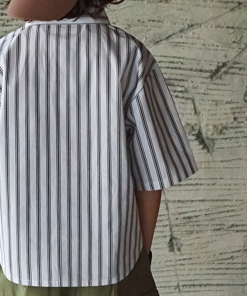 PAIRMANON STREET（ペアマノンストリート）の「【PAIRMANON STREET】ユニセックスビッグシルエットブロードストライプ半袖 シャツ（シャツ/ブラウス・キッズ・ホワイト/ネイビー/ブルー/ブラック・120/110/140/90/130/100/150/160）」の5枚目の写真