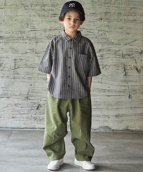 PAIRMANON STREET（ペアマノンストリート）の「【PAIRMANON STREET】ユニセックスビッグシルエットブロードストライプ半袖 シャツ（シャツ/ブラウス・キッズ・ホワイト/ネイビー/ブルー/ブラック・120/110/140/90/130/100/150/160）」の10枚目の写真