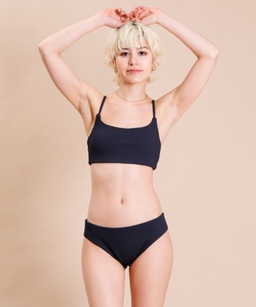 Hurley （ハーレー）の「Hurley/ハーレー  無地/リブ素材/マルチボーダー柄/バンドゥビキニ   WSM2320045（水着・レディース・ブラック/ホワイト系その他2/ネイビー/オレンジ系その他/ネイビー×ホワイト・S/M）」の14枚目の写真