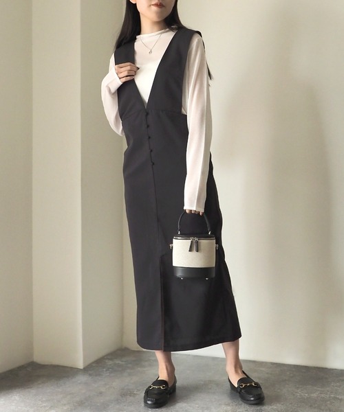 Riberry（リベリー）の「前後2WAY ロングジャンパースカート（ジャンパースカート・レディース・ブラック/グレイッシュベージュ・MEDIUM）」の6枚目の写真