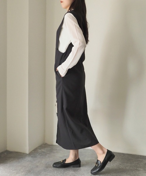 Riberry（リベリー）の「前後2WAY ロングジャンパースカート（ジャンパースカート・レディース・ブラック/グレイッシュベージュ・MEDIUM）」の8枚目の写真