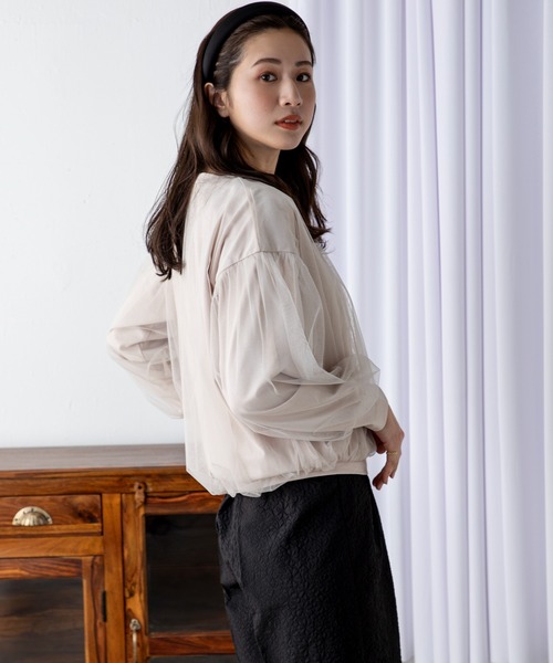 MILLION CARATS(ミリオンカラッツ)の「チュールレイヤードショートトップス(Tシャツ/カットソー・レディース・ベージュ/チャコールグレー/オフホワイト・FREE)」の12枚目の写真