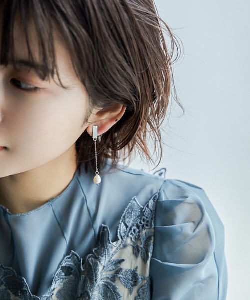 niana(ニアナ)の「シンプルパールドロップイヤリング(イヤリング・レディース・シルバー/ゴールド・FREE)」の8枚目の写真