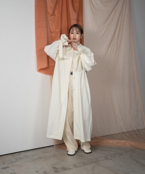 Amiur(エミレ)の「round collar tuck sleeve trench coat(トレンチコート・レディース・ベージュ/アイボリー/ミント・FREE)」の8枚目の写真