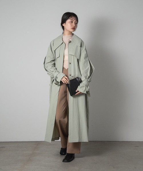 Amiur(エミレ)の「round collar tuck sleeve trench coat(トレンチコート・レディース・ベージュ/アイボリー/ミント・FREE)」の12枚目の写真