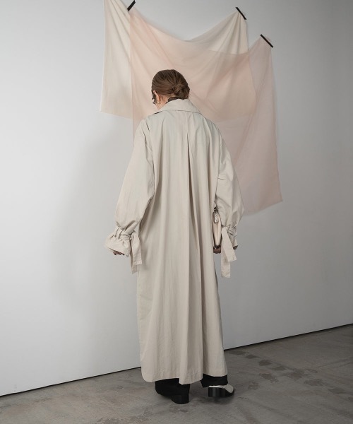 Amiur(エミレ)の「round collar tuck sleeve trench coat(トレンチコート・レディース・ベージュ/アイボリー/ミント・FREE)」の11枚目の写真