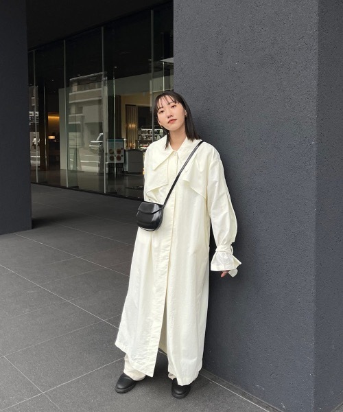 Amiur(エミレ)の「round collar tuck sleeve trench coat(トレンチコート・レディース・ベージュ/アイボリー/ミント・FREE)」の19枚目の写真