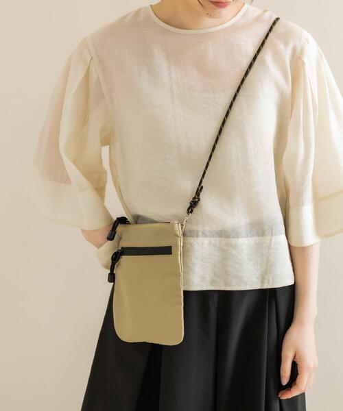 SMELLY（スメリー）の「ハッスイジップサコッシュ（ショルダーバッグ・レディース・アイボリー/ブラック/ベージュ・-）」の13枚目の写真