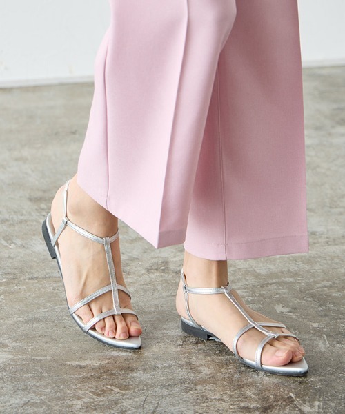 ストラップフラットサンダル