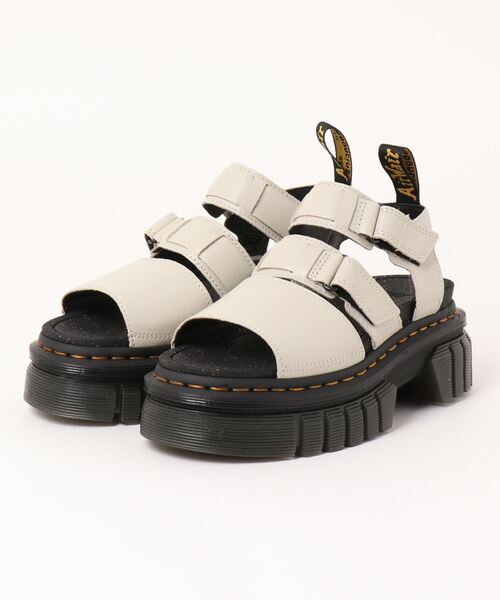 Dr. Martens（ドクターマーチン）の「《Dr.Martens》Ricki 3 Strap Sandal SANDAL（サンダル・レディース・ブラック/ブラック×ブラック/グレー系その他・UK6/UK4/UK3/UK5）」の3枚目の写真