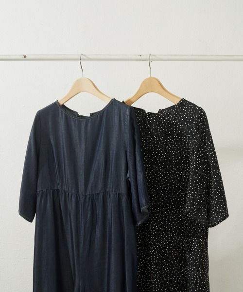 Unitage(ユニテージ)の「ワイドシルエットオールインワン(サロペット/オーバーオール・レディース・ネイビー/ブラック・FREE)」の9枚目の写真