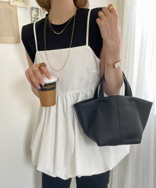 JUNOAH（ジュノア）の「バックオープンバルーンキャミソール（キャミソール・レディース・キャメル/ホワイト/ブラック・MEDIUM/LARGE/X-LARGE）」の11枚目の写真