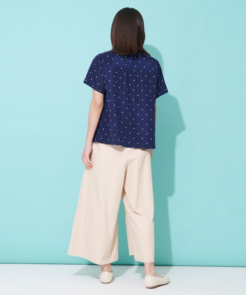 Arnold Palmer(アーノルドパーマー)の「コンパクト ドット シャツ(シャツ/ブラウス・レディース・ホワイト系その他/ネイビー系・S/L/M)」の7枚目の写真