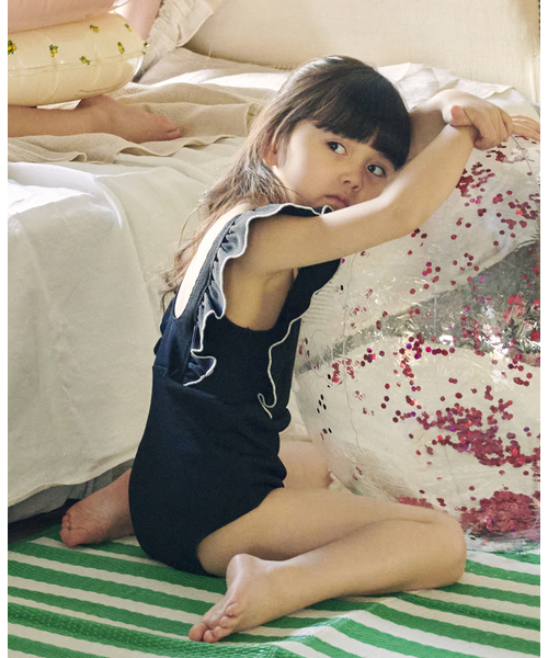 IENA ENFANT(イエナアンファン)の「【UPF50+】フリルスイムスーツ baby-kids(90cm-140cm)(水着・キッズ・ブルー/ブラック・SMALL/MEDIUM/LARGE)」の9枚目の写真