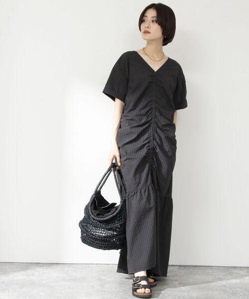 ノーリーズ ドロストギャザーワンピース ロング丈 ブラック 23SS NOLLEY'S（ノーリーズ）の「◇【WEB限定】ドロストギャザー