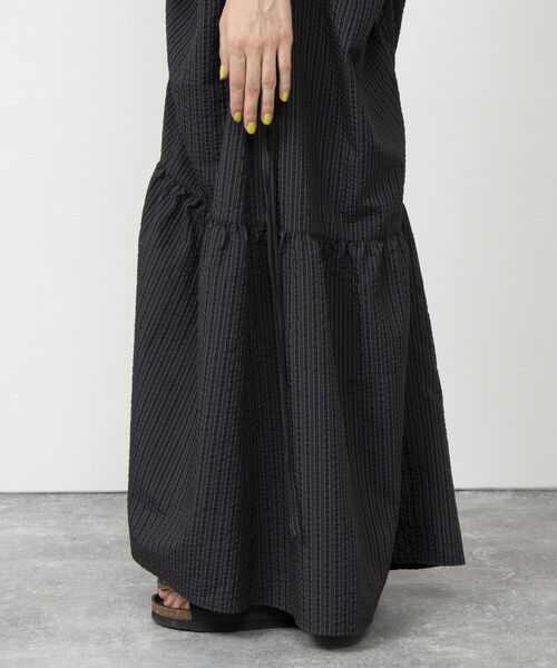 ノーリーズ ドロストギャザーワンピース ロング丈 ブラック 23SS NOLLEY'S（ノーリーズ）の「◇【WEB限定】ドロストギャザー
